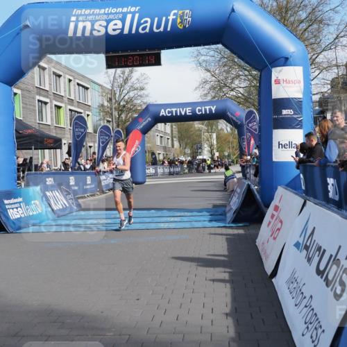 07.04.2024 - 43. Internationalen Wilhelmsburger Insellauf MichiJ http://msf.ph/oto/6043838 07.04.2024 11:20:13 Ziel 2124 meine-sportfotos.de