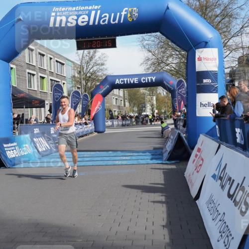 07.04.2024 - 43. Internationalen Wilhelmsburger Insellauf MichiJ http://msf.ph/oto/6043841 07.04.2024 11:20:14 Ziel 2124, 3150 meine-sportfotos.de