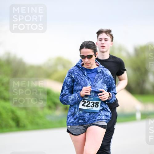 07.04.2024 - 43. Internationalen Wilhelmsburger Insellauf Dr. Thomas Lammeyer http://msf.ph/oto/6043843 07.04.2024 10:43:12 Laufen 2238 meine-sportfotos.de