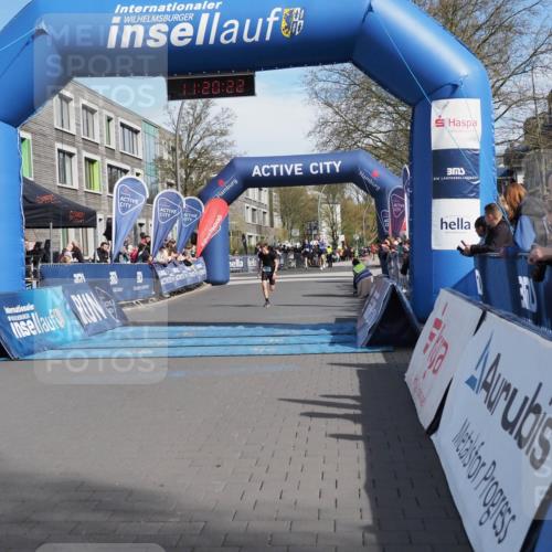 07.04.2024 - 43. Internationalen Wilhelmsburger Insellauf MichiJ http://msf.ph/oto/6043844 07.04.2024 11:20:22 Ziel 3150, 3496, 4311 meine-sportfotos.de