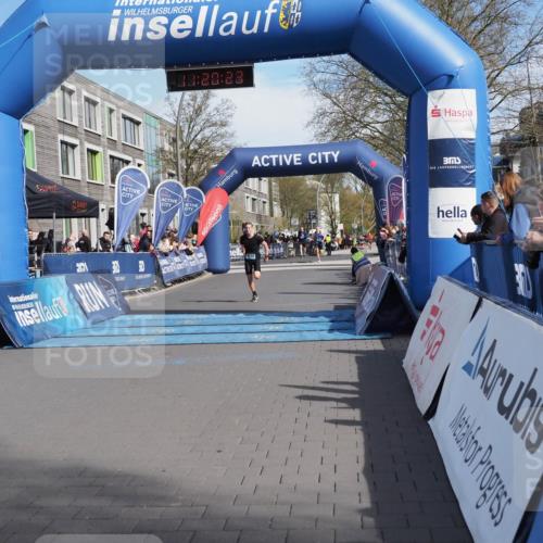 07.04.2024 - 43. Internationalen Wilhelmsburger Insellauf MichiJ http://msf.ph/oto/6043849 07.04.2024 11:20:22 Ziel 3150, 3496, 4311 meine-sportfotos.de
