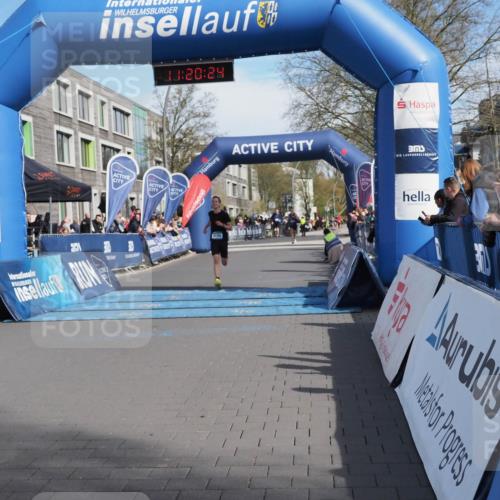 07.04.2024 - 43. Internationalen Wilhelmsburger Insellauf MichiJ http://msf.ph/oto/6043853 07.04.2024 11:20:23 Ziel 3150, 3496, 4311 meine-sportfotos.de