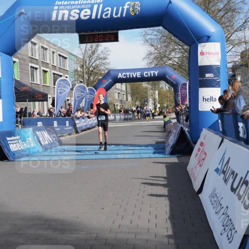 07.04.2024 - 43. Internationalen Wilhelmsburger Insellauf MichiJ http://msf.ph/oto/6043854 07.04.2024 11:20:23 Ziel 3150, 3496, 4311 meine-sportfotos.de