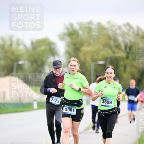 07.04.2024 - 43. Internationalen Wilhelmsburger Insellauf Dr. Thomas Lammeyer http://msf.ph/oto/6043865 07.04.2024 10:43:15 Laufen 1, 2125, 2901, 3699 meine-sportfotos.de