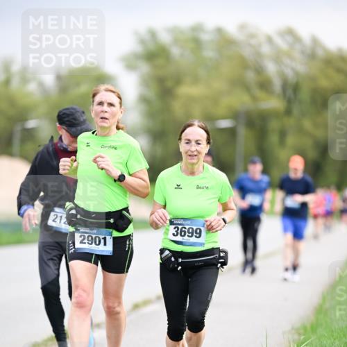 07.04.2024 - 43. Internationalen Wilhelmsburger Insellauf Dr. Thomas Lammeyer http://msf.ph/oto/6043877 07.04.2024 10:43:16 Laufen 212, 2901, 3699 meine-sportfotos.de