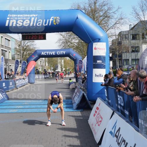07.04.2024 - 43. Internationalen Wilhelmsburger Insellauf MichiJ http://msf.ph/oto/6043878 07.04.2024 11:20:35 Ziel 2406, 3661, 4311, 4339, 4384 meine-sportfotos.de