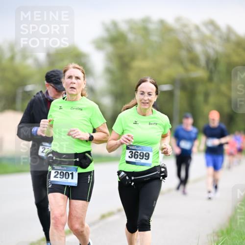 07.04.2024 - 43. Internationalen Wilhelmsburger Insellauf Dr. Thomas Lammeyer http://msf.ph/oto/6043879 07.04.2024 10:43:16 Laufen 2, 2901, 3699 meine-sportfotos.de