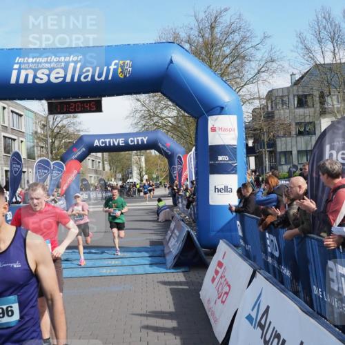 07.04.2024 - 43. Internationalen Wilhelmsburger Insellauf MichiJ http://msf.ph/oto/6043904 07.04.2024 11:20:44 Ziel 2406, 3243, 3661, 4049, 4339, 4357 meine-sportfotos.de
