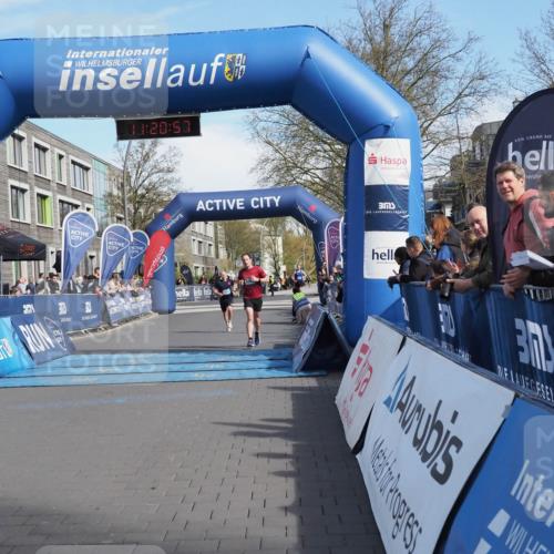 07.04.2024 - 43. Internationalen Wilhelmsburger Insellauf MichiJ http://msf.ph/oto/6043934 07.04.2024 11:20:56 Ziel 2438, 3950, 4359 meine-sportfotos.de