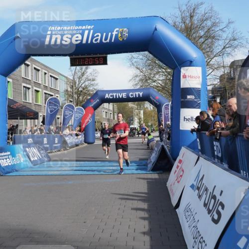 07.04.2024 - 43. Internationalen Wilhelmsburger Insellauf MichiJ http://msf.ph/oto/6043940 07.04.2024 11:20:58 Ziel 2438, 3950, 4359 meine-sportfotos.de
