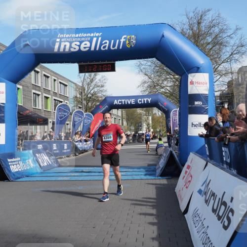 07.04.2024 - 43. Internationalen Wilhelmsburger Insellauf MichiJ http://msf.ph/oto/6043946 07.04.2024 11:20:59 Ziel 2438, 3950, 4359 meine-sportfotos.de