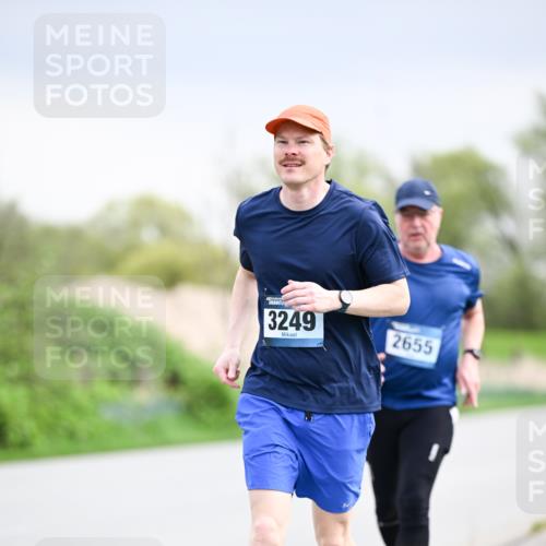 07.04.2024 - 43. Internationalen Wilhelmsburger Insellauf Dr. Thomas Lammeyer http://msf.ph/oto/6043954 07.04.2024 10:43:26 Laufen 3249, 2655 meine-sportfotos.de