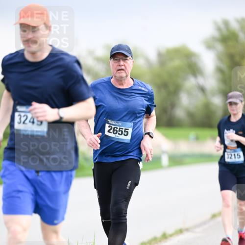 07.04.2024 - 43. Internationalen Wilhelmsburger Insellauf Dr. Thomas Lammeyer http://msf.ph/oto/6043961 07.04.2024 10:43:27 Laufen 3245, 2655, 3215 meine-sportfotos.de
