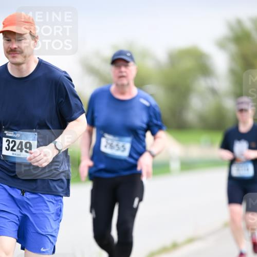 07.04.2024 - 43. Internationalen Wilhelmsburger Insellauf Dr. Thomas Lammeyer http://msf.ph/oto/6043963 07.04.2024 10:43:27 Laufen 43, 3249, 2655 meine-sportfotos.de