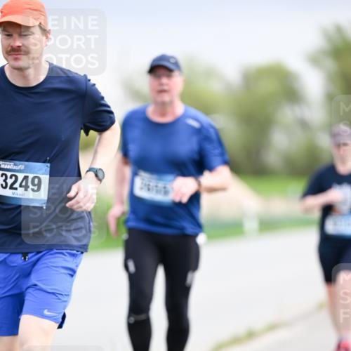 07.04.2024 - 43. Internationalen Wilhelmsburger Insellauf Dr. Thomas Lammeyer http://msf.ph/oto/6043966 07.04.2024 10:43:27 Laufen 3249 meine-sportfotos.de