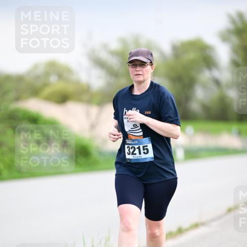 07.04.2024 - 43. Internationalen Wilhelmsburger Insellauf Dr. Thomas Lammeyer http://msf.ph/oto/6043993 07.04.2024 10:43:30 Laufen 3215 meine-sportfotos.de