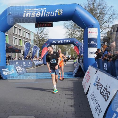 07.04.2024 - 43. Internationalen Wilhelmsburger Insellauf MichiJ http://msf.ph/oto/6044018 07.04.2024 11:21:38 Ziel 2499, 3037, 3367, 3858, 4414 meine-sportfotos.de