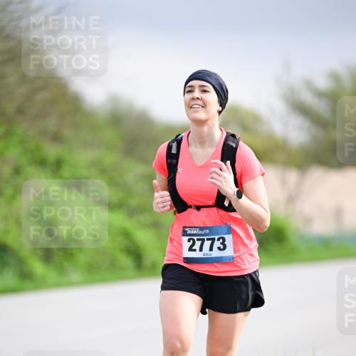07.04.2024 - 43. Internationalen Wilhelmsburger Insellauf Dr. Thomas Lammeyer http://msf.ph/oto/6044019 07.04.2024 10:43:45 Laufen 2773 meine-sportfotos.de