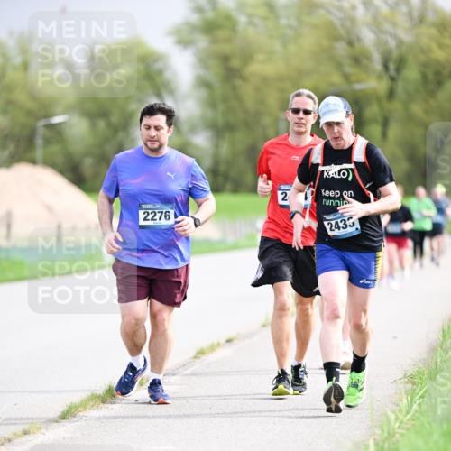 07.04.2024 - 43. Internationalen Wilhelmsburger Insellauf Dr. Thomas Lammeyer http://msf.ph/oto/6044057 07.04.2024 10:43:53 Laufen 2276, 2, 2433 meine-sportfotos.de