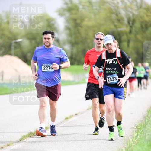 07.04.2024 - 43. Internationalen Wilhelmsburger Insellauf Dr. Thomas Lammeyer http://msf.ph/oto/6044060 07.04.2024 10:43:54 Laufen 2276, 2433 meine-sportfotos.de