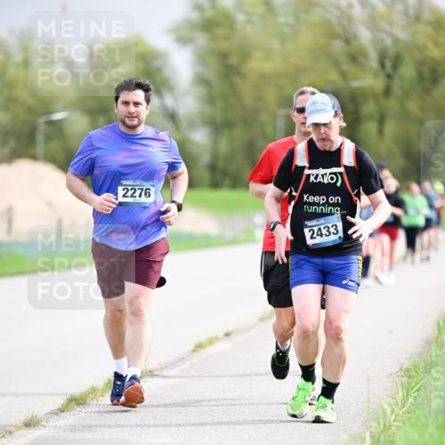 07.04.2024 - 43. Internationalen Wilhelmsburger Insellauf Dr. Thomas Lammeyer http://msf.ph/oto/6044070 07.04.2024 10:43:54 Laufen 2276, 2433 meine-sportfotos.de