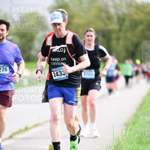 07.04.2024 - 43. Internationalen Wilhelmsburger Insellauf Dr. Thomas Lammeyer http://msf.ph/oto/6044101 07.04.2024 10:43:56 Laufen 276, 2433, 3703 meine-sportfotos.de