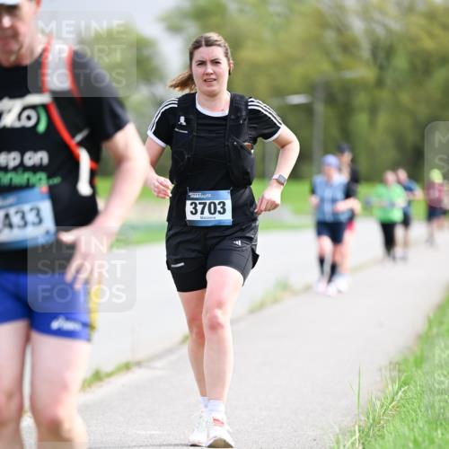 07.04.2024 - 43. Internationalen Wilhelmsburger Insellauf Dr. Thomas Lammeyer http://msf.ph/oto/6044125 07.04.2024 10:43:57 Laufen 2433, 3703 meine-sportfotos.de