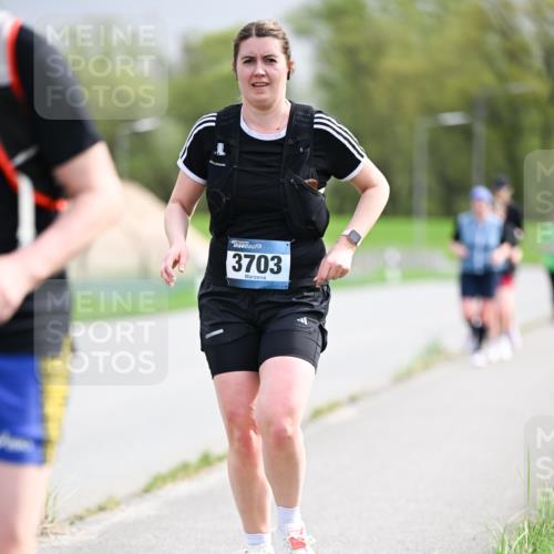 07.04.2024 - 43. Internationalen Wilhelmsburger Insellauf Dr. Thomas Lammeyer http://msf.ph/oto/6044140 07.04.2024 10:43:58 Laufen 3703 meine-sportfotos.de