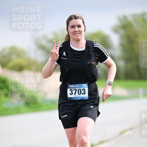 07.04.2024 - 43. Internationalen Wilhelmsburger Insellauf Dr. Thomas Lammeyer http://msf.ph/oto/6044159 07.04.2024 10:43:59 Laufen 3703 meine-sportfotos.de