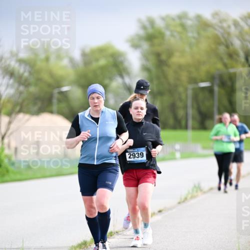 07.04.2024 - 43. Internationalen Wilhelmsburger Insellauf Dr. Thomas Lammeyer http://msf.ph/oto/6044167 07.04.2024 10:44:06 Laufen 2939 meine-sportfotos.de