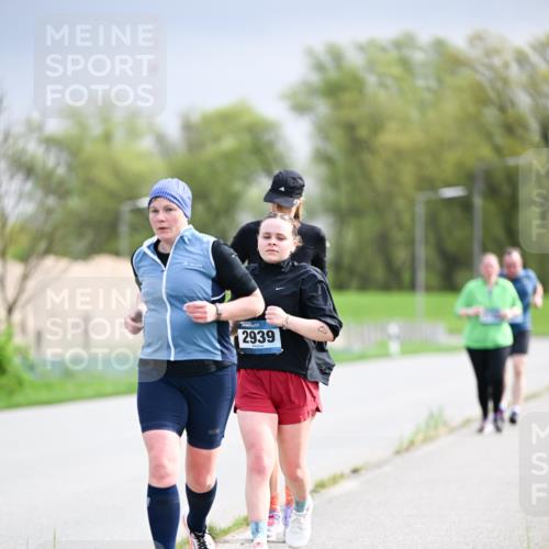 07.04.2024 - 43. Internationalen Wilhelmsburger Insellauf Dr. Thomas Lammeyer http://msf.ph/oto/6044177 07.04.2024 10:44:07 Laufen 2939 meine-sportfotos.de