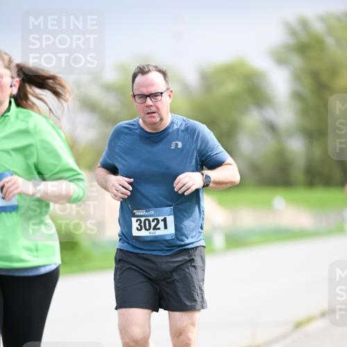 07.04.2024 - 43. Internationalen Wilhelmsburger Insellauf Dr. Thomas Lammeyer http://msf.ph/oto/6044252 07.04.2024 10:44:19 Laufen 3021 meine-sportfotos.de