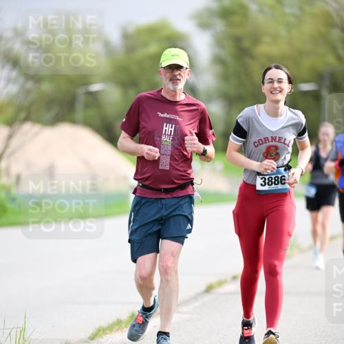 07.04.2024 - 43. Internationalen Wilhelmsburger Insellauf Dr. Thomas Lammeyer http://msf.ph/oto/6044286 07.04.2024 10:44:24 Laufen 3886 meine-sportfotos.de