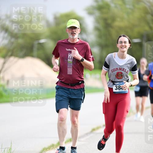 07.04.2024 - 43. Internationalen Wilhelmsburger Insellauf Dr. Thomas Lammeyer http://msf.ph/oto/6044289 07.04.2024 10:44:24 Laufen 38 meine-sportfotos.de