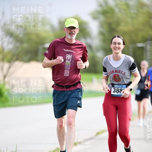 07.04.2024 - 43. Internationalen Wilhelmsburger Insellauf Dr. Thomas Lammeyer http://msf.ph/oto/6044299 07.04.2024 10:44:25 Laufen 3887 meine-sportfotos.de