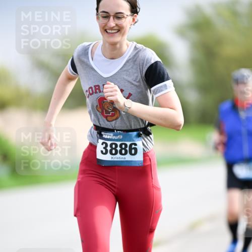 07.04.2024 - 43. Internationalen Wilhelmsburger Insellauf Dr. Thomas Lammeyer http://msf.ph/oto/6044307 07.04.2024 10:44:27 Laufen 3886 meine-sportfotos.de