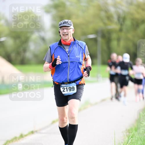 07.04.2024 - 43. Internationalen Wilhelmsburger Insellauf Dr. Thomas Lammeyer http://msf.ph/oto/6044313 07.04.2024 10:44:29 Laufen 2199 meine-sportfotos.de