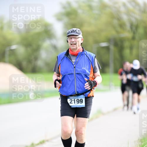 07.04.2024 - 43. Internationalen Wilhelmsburger Insellauf Dr. Thomas Lammeyer http://msf.ph/oto/6044317 07.04.2024 10:44:29 Laufen 2199 meine-sportfotos.de
