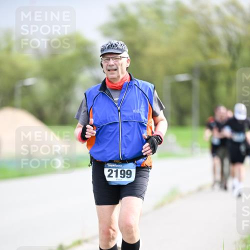 07.04.2024 - 43. Internationalen Wilhelmsburger Insellauf Dr. Thomas Lammeyer http://msf.ph/oto/6044327 07.04.2024 10:44:29 Laufen 2199 meine-sportfotos.de