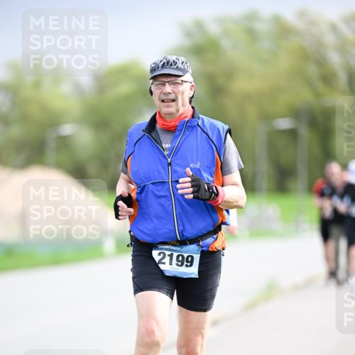 07.04.2024 - 43. Internationalen Wilhelmsburger Insellauf Dr. Thomas Lammeyer http://msf.ph/oto/6044336 07.04.2024 10:44:30 Laufen 2199 meine-sportfotos.de