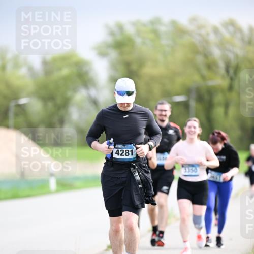 07.04.2024 - 43. Internationalen Wilhelmsburger Insellauf Dr. Thomas Lammeyer http://msf.ph/oto/6044389 07.04.2024 10:44:37 Laufen 4281, 3350 meine-sportfotos.de