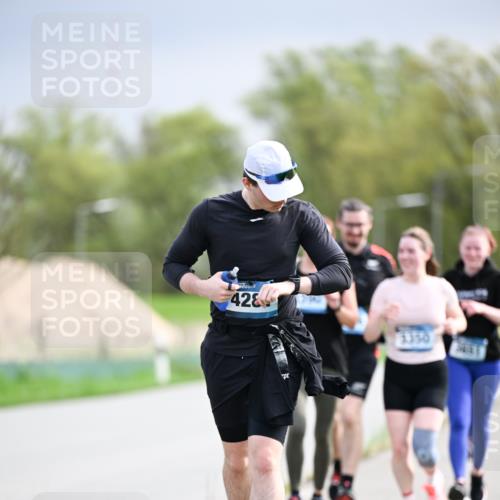07.04.2024 - 43. Internationalen Wilhelmsburger Insellauf Dr. Thomas Lammeyer http://msf.ph/oto/6044407 07.04.2024 10:44:38 Laufen 428 meine-sportfotos.de