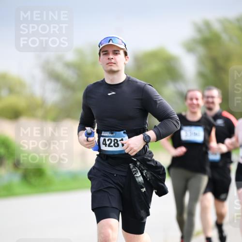 07.04.2024 - 43. Internationalen Wilhelmsburger Insellauf Dr. Thomas Lammeyer http://msf.ph/oto/6044421 07.04.2024 10:44:39 Laufen 428, 93 meine-sportfotos.de