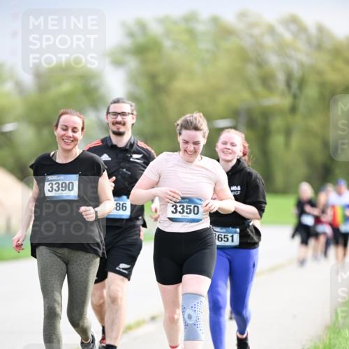 07.04.2024 - 43. Internationalen Wilhelmsburger Insellauf Dr. Thomas Lammeyer http://msf.ph/oto/6044427 07.04.2024 10:44:41 Laufen 3390, 86, 3350, 6, 651 meine-sportfotos.de
