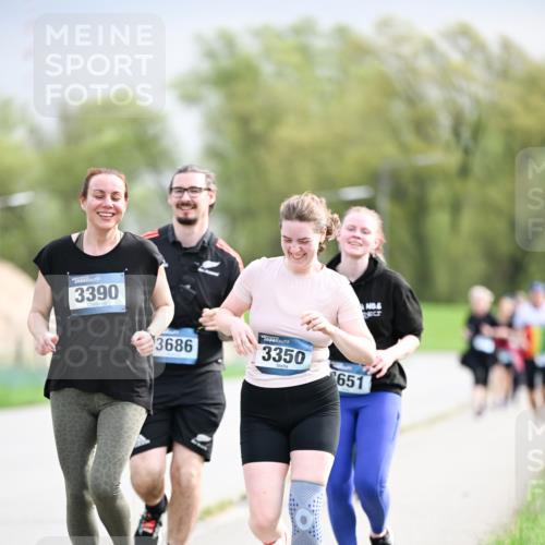 07.04.2024 - 43. Internationalen Wilhelmsburger Insellauf Dr. Thomas Lammeyer http://msf.ph/oto/6044430 07.04.2024 10:44:41 Laufen 3390, 3686, 3350, 651 meine-sportfotos.de