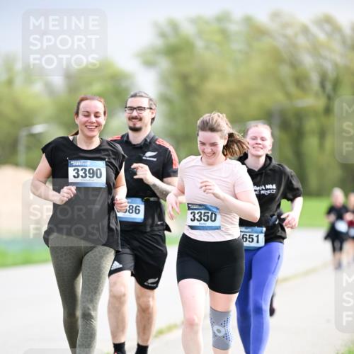 07.04.2024 - 43. Internationalen Wilhelmsburger Insellauf Dr. Thomas Lammeyer http://msf.ph/oto/6044433 07.04.2024 10:44:41 Laufen 3390, 86, 3350, 651 meine-sportfotos.de