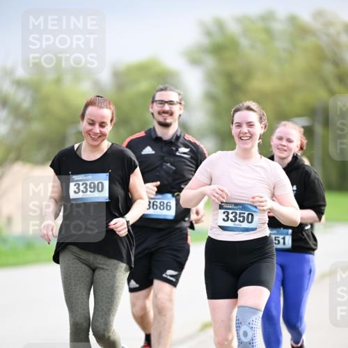 07.04.2024 - 43. Internationalen Wilhelmsburger Insellauf Dr. Thomas Lammeyer http://msf.ph/oto/6044446 07.04.2024 10:44:41 Laufen 3390, 3686, 3350, 51 meine-sportfotos.de