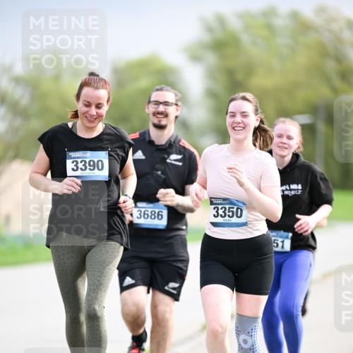 07.04.2024 - 43. Internationalen Wilhelmsburger Insellauf Dr. Thomas Lammeyer http://msf.ph/oto/6044449 07.04.2024 10:44:41 Laufen 3390, 3686, 3350, 51 meine-sportfotos.de
