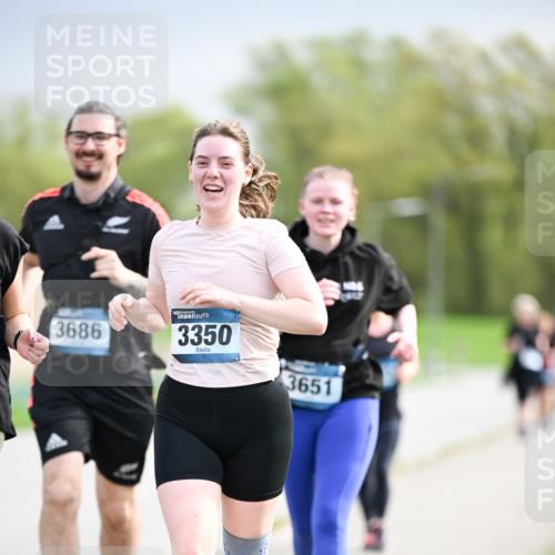 07.04.2024 - 43. Internationalen Wilhelmsburger Insellauf Dr. Thomas Lammeyer http://msf.ph/oto/6044459 07.04.2024 10:44:42 Laufen 3686, 3350, 3651 meine-sportfotos.de