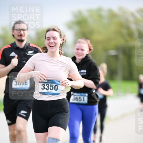 07.04.2024 - 43. Internationalen Wilhelmsburger Insellauf Dr. Thomas Lammeyer http://msf.ph/oto/6044469 07.04.2024 10:44:43 Laufen 3000, 3350, 3651 meine-sportfotos.de